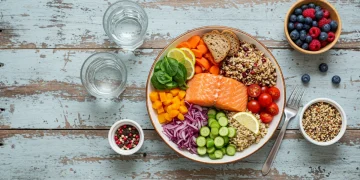 Balanced meal for hormonal health with salmon, quinoa, and vegetables